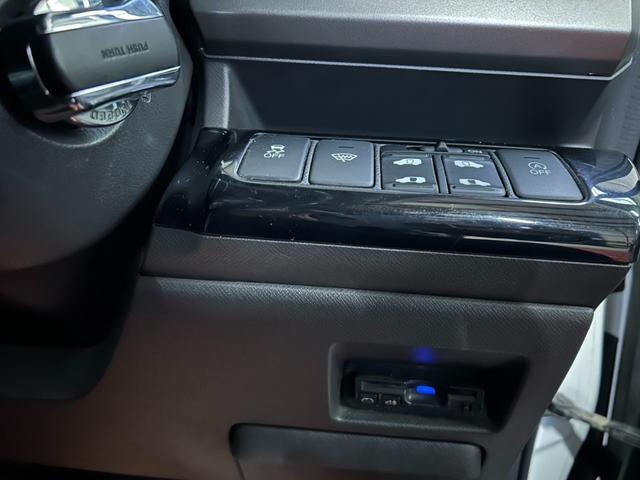 ステップワゴン G コンフォートセレクション 4WD キーレス スマートキー アイドリングストップ 衝突安全ボディ 盗難防止システム 3列シート フルフラット ウォークスルー パワーステアリング パワーウィンドウ ABS(25枚目)