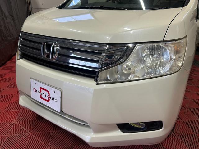 ステップワゴン G HIDエディション 4WD HID キーレス 盗難防止システム 衝突安全ボディ 3列シート フルフラット ウォークスルー HID エアバッグ(運転席・助手席) パワーウィンドウ パワーステアリング(7枚目)