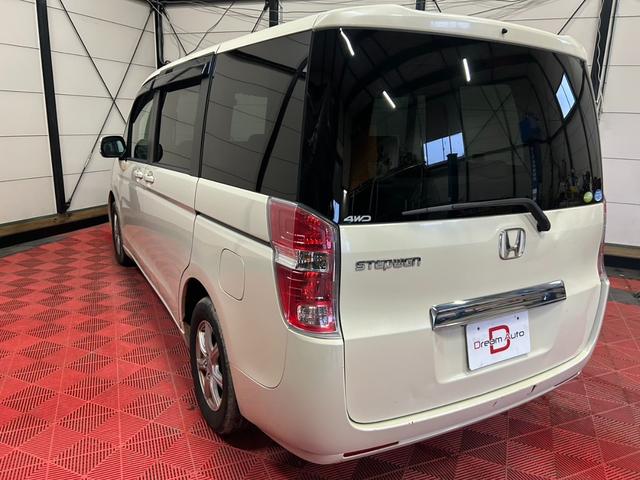 ステップワゴン G HIDエディション 4WD HID キーレス 盗難防止システム 衝突安全ボディ 3列シート フルフラット ウォークスルー HID エアバッグ(運転席・助手席) パワーウィンドウ パワーステアリング(8枚目)