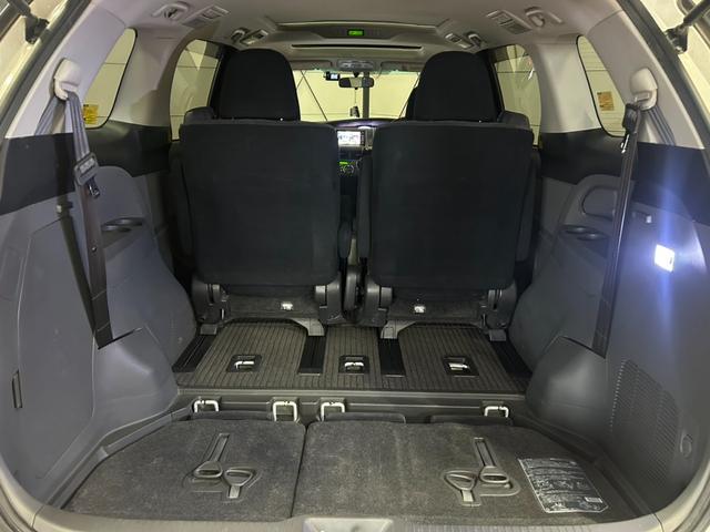 エスティマ 2.4アエラス Gエディション 4WD キーレス スマートキー ETC 盗難防止システム 衝突安全ボディ 3列シート フルフラット オットマン HID パワーステアリング パワーウィンドウ エアバッグ(運転席・助手席)(21枚目)