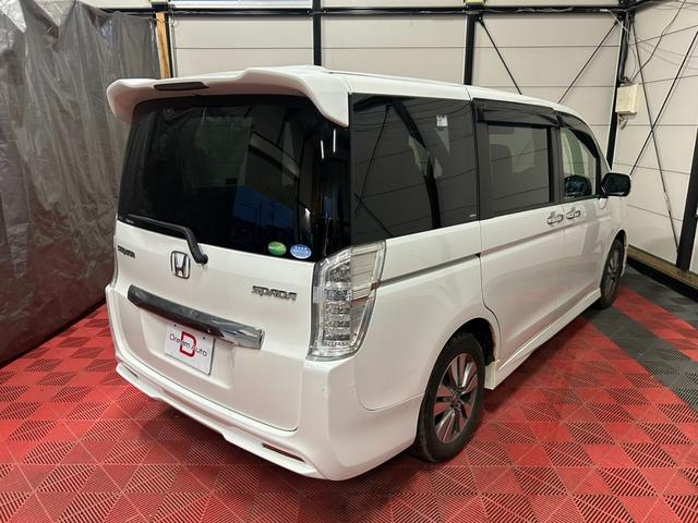 ステップワゴンスパーダ Z 4WD 盗難防止システム 衝突安全ボディ パワーウィンドウ パワーウィンドウ パワーステアリング エアバッグ(運転席・助手席) ダブルエアコン AAC ABS(4枚目)