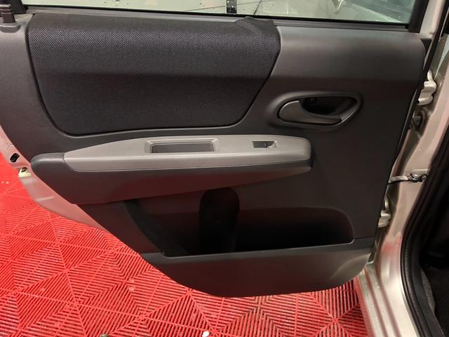 ステラ カスタムＲ　４ＷＤ　キーレス（17枚目）