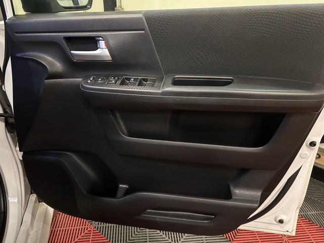 ステップワゴンスパーダ Z 4WD キーレス 両側パワスラ ETC 社外エアロ(23枚目)