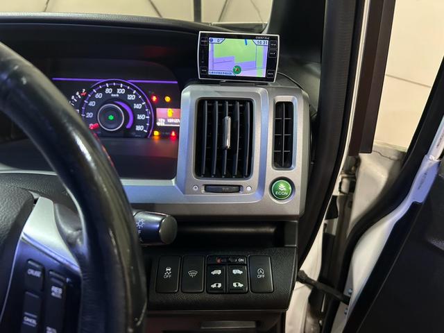 ステップワゴンスパーダ Z 4WD キーレス 両側パワスラ ETC 社外エアロ(38枚目)