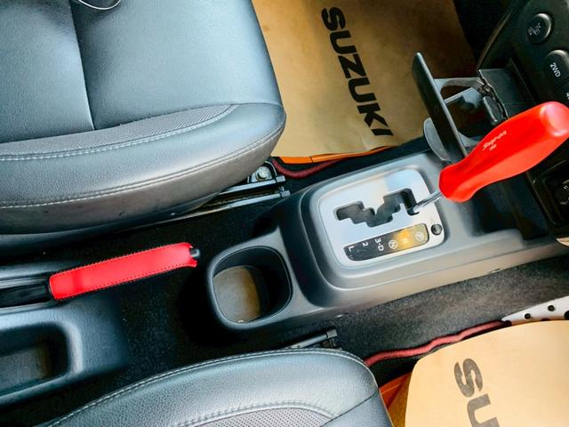ジムニー クロスアドベンチャーＸＣ　リフトアップカスタム　前後社外バンパー　新品ＴＯＹＯオープンカントリー１９５Ｒ１６Ｍ／Ｔ　ＬＥＤサイドマーカー　社外ＡＷ　社外ヘッドライト　前後強化アーム　ＩＮＮＯルーフボックス（39枚目）