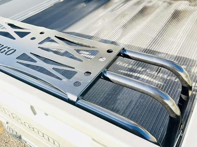 スーパーキャリイ Xリミテッド 届出済未使用車/EN-リフトアップカスタム/2.2インチリフトアップ/強化コイル/マッドスターATタイヤ/PPXアルミ/しし狩りバンパー/ルーフラックバー/LEDワークライト/LEDテール/荷台マット(20枚目)