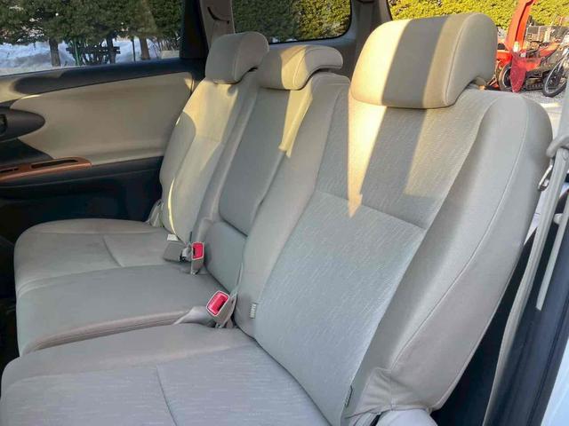 ウィッシュ 　１．８Ｓ　４ＷＤ　ＥＴＣ　バックカメラ　ナビ　ＴＶ　スマートキー　電動格納ミラー　３列シート　ＣＶＴ　アルミホイール　ＥＳＣ　エアコン（15枚目）