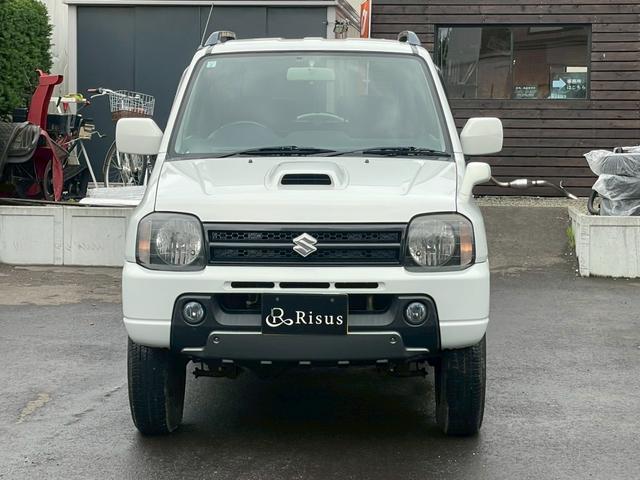 ジムニー ランドベンチャー　４ＷＤ　バックカメラ　ナビ　アルミホイール　キーレスエントリー　電動格納ミラー　シートヒーター　ＡＴ　衝突安全ボディ　ＡＢＳ　エアコン　パワーステアリング　パワーウィンドウ　運転席エアバッグ（10枚目）