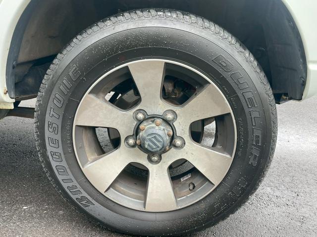 ジムニー ランドベンチャー　４ＷＤ　バックカメラ　ナビ　アルミホイール　キーレスエントリー　電動格納ミラー　シートヒーター　ＡＴ　衝突安全ボディ　ＡＢＳ　エアコン　パワーステアリング　パワーウィンドウ　運転席エアバッグ（17枚目）