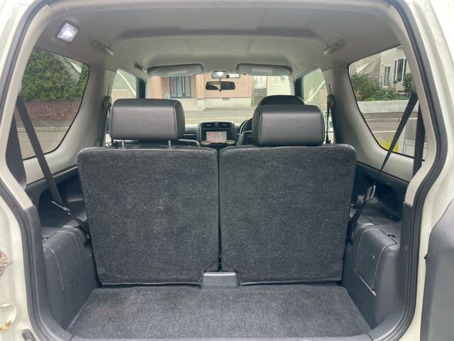 ジムニー ランドベンチャー　４ＷＤ　バックカメラ　ナビ　アルミホイール　キーレスエントリー　電動格納ミラー　シートヒーター　ＡＴ　衝突安全ボディ　ＡＢＳ　エアコン　パワーステアリング　パワーウィンドウ　運転席エアバッグ（20枚目）
