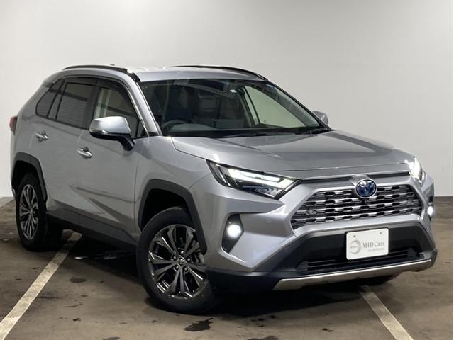 ＲＡＶ４ ハイブリッドＧ　寒冷地仕様　革シート　純正エンスタ　夏・冬タイヤあり　ステアリングヒーター　シートヒーター　ベンチレーション　パノラミックビューモニター（9枚目）