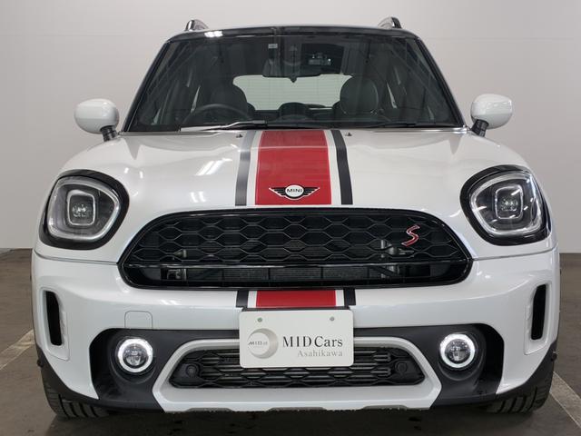 ＭＩＮＩ クーパーＳＤ　クロスオーバーオール４アンテイムドＥＤ　特別仕様車／シートヒーター／ハーマンカードン／ライビングアシストＰ／ＡｐｐｌｅＣａｒＰｌａｙ／ブラックエクステリア／電動リアゲート／ＬＥＤヘッドライト／ワイヤレスチャージング／クルコン（2枚目）