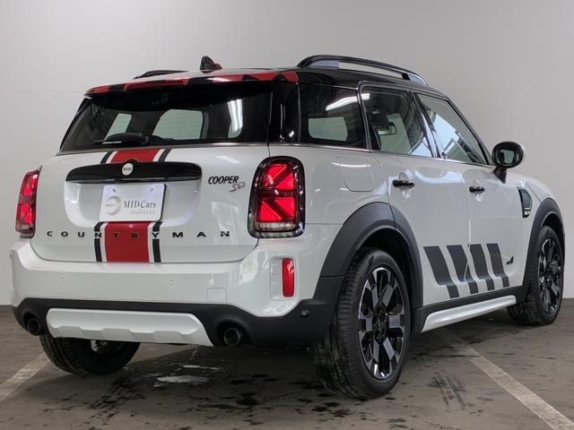 ＭＩＮＩ クーパーＳＤ　クロスオーバーオール４アンテイムドＥＤ　特別仕様車／シートヒーター／ハーマンカードン／ライビングアシストＰ／ＡｐｐｌｅＣａｒＰｌａｙ／ブラックエクステリア／電動リアゲート／ＬＥＤヘッドライト／ワイヤレスチャージング／クルコン（6枚目）