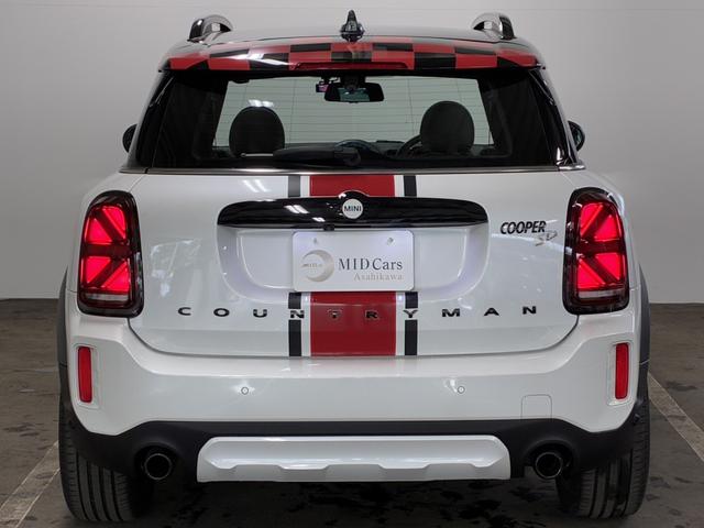 ＭＩＮＩ クーパーＳＤ　クロスオーバーオール４アンテイムドＥＤ　特別仕様車／シートヒーター／ハーマンカードン／ライビングアシストＰ／ＡｐｐｌｅＣａｒＰｌａｙ／ブラックエクステリア／電動リアゲート／ＬＥＤヘッドライト／ワイヤレスチャージング／クルコン（7枚目）