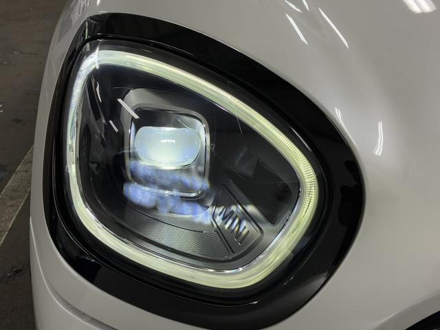 ＭＩＮＩ クーパーＳＤ　クロスオーバーオール４アンテイムドＥＤ　特別仕様車／シートヒーター／ハーマンカードン／ライビングアシストＰ／ＡｐｐｌｅＣａｒＰｌａｙ／ブラックエクステリア／電動リアゲート／ＬＥＤヘッドライト／ワイヤレスチャージング／クルコン（10枚目）