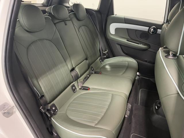 ＭＩＮＩ クーパーＳＤ　クロスオーバーオール４アンテイムドＥＤ　特別仕様車／シートヒーター／ハーマンカードン／ライビングアシストＰ／ＡｐｐｌｅＣａｒＰｌａｙ／ブラックエクステリア／電動リアゲート／ＬＥＤヘッドライト／ワイヤレスチャージング／クルコン（21枚目）