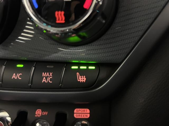 ＭＩＮＩ クーパーＳＤ　クロスオーバーオール４アンテイムドＥＤ　特別仕様車／シートヒーター／ハーマンカードン／ライビングアシストＰ／ＡｐｐｌｅＣａｒＰｌａｙ／ブラックエクステリア／電動リアゲート／ＬＥＤヘッドライト／ワイヤレスチャージング／クルコン（35枚目）