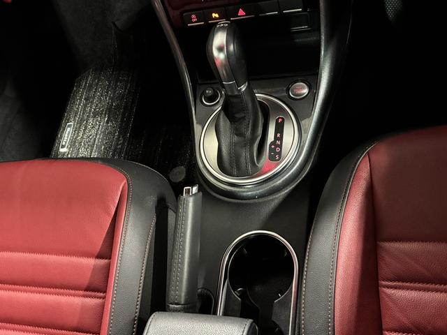 ザ・ビートル Ｒラインマイスター　特別仕様車／夏・冬タイヤ付／純正ナビ＆ＴＶ／ドラレコ／Ｂｌｕｅｔｏｏｔｈ／バイキセノンヘッドライト／シートヒーター／クルコン／リヤスポイラー／スポーツシート／エマージェンシーストップ／オートライト（37枚目）