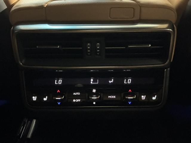 ＬＸ ＬＸ６００　ＯＰ２２インチＡＷ／モデリスタ／ＳＲ／寒冷地仕様／ＨＵＤ／エアサス／クールＢＯＸ／シートヒーター／ステアリングヒーター／三眼フルＬＥＤ／デジタルミラー／ワイヤレス充電／３６０°カメラ（24枚目）