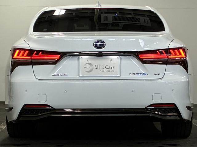 LS LS500h Fスポーツ サンルーフ/マクレビ/デジタルインナーミラー/エアサス/三眼フルLED/カラーHUD/シートクーラー&ヒーター/ステアリングヒーター/電動サンシェード/純正20インチAW/パノラミックビューモニター(9枚目)