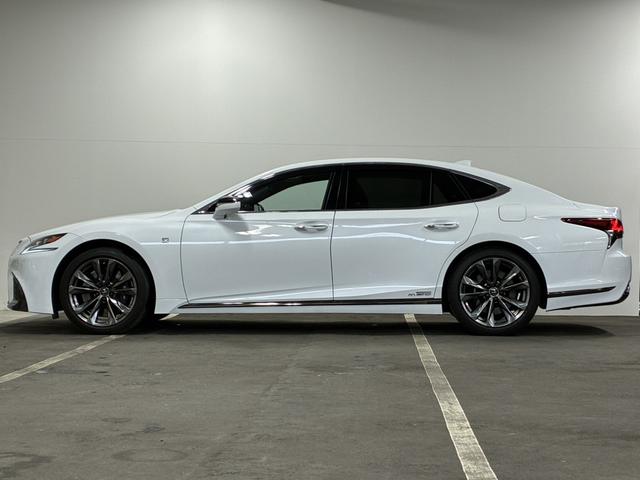 LS LS500h Fスポーツ サンルーフ/マクレビ/デジタルインナーミラー/エアサス/三眼フルLED/カラーHUD/シートクーラー&ヒーター/ステアリングヒーター/電動サンシェード/純正20インチAW/パノラミックビューモニター(11枚目)