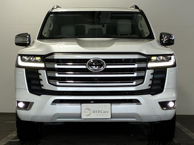 ランドクルーザー ZX 寒冷地仕様/リアエンター/JBLサウンド/サンルーフ/シートクーラー&ヒーター/ステアリングヒーター/トヨタセーフティ/パノラミックビューモニター/純正ナビ&TV/電動テールゲート/追従クルコン(4枚目)