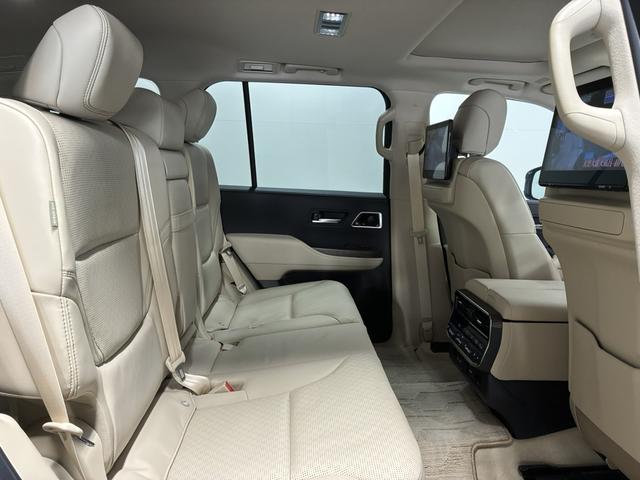 ランドクルーザー ZX 寒冷地仕様/リアエンター/JBLサウンド/サンルーフ/シートクーラー&ヒーター/ステアリングヒーター/トヨタセーフティ/パノラミックビューモニター/純正ナビ&TV/電動テールゲート/追従クルコン(22枚目)