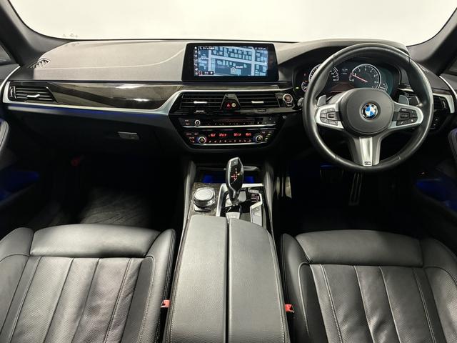 ５シリーズ ５４０ｉ　ｘＤｒｉｖｅ　Ｍスポーツ　サンルーフ／コンフォートＰＫＧ／イノベーションＰＫＧ／Ｈａｒｍａｎ／Ｋａｒｄｏｎサウンド／純正１９インチＡＷ／ＨＵＤ／ソフトクローズドア／ＢＭＷジェスチャーコントロール／マッサージ・シート（3枚目）