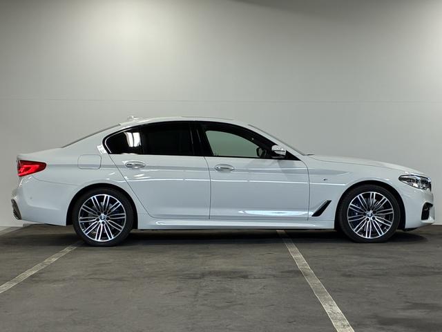 ５シリーズ ５４０ｉ　ｘＤｒｉｖｅ　Ｍスポーツ　サンルーフ／コンフォートＰＫＧ／イノベーションＰＫＧ／Ｈａｒｍａｎ／Ｋａｒｄｏｎサウンド／純正１９インチＡＷ／ＨＵＤ／ソフトクローズドア／ＢＭＷジェスチャーコントロール／マッサージ・シート（6枚目）