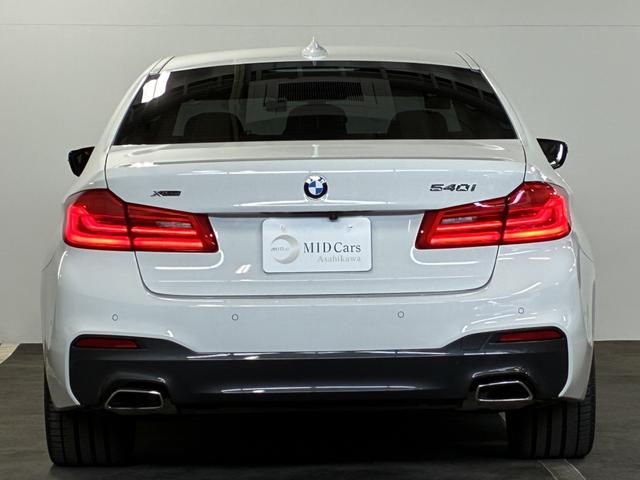 ５シリーズ ５４０ｉ　ｘＤｒｉｖｅ　Ｍスポーツ　サンルーフ／コンフォートＰＫＧ／イノベーションＰＫＧ／Ｈａｒｍａｎ／Ｋａｒｄｏｎサウンド／純正１９インチＡＷ／ＨＵＤ／ソフトクローズドア／ＢＭＷジェスチャーコントロール／マッサージ・シート（8枚目）
