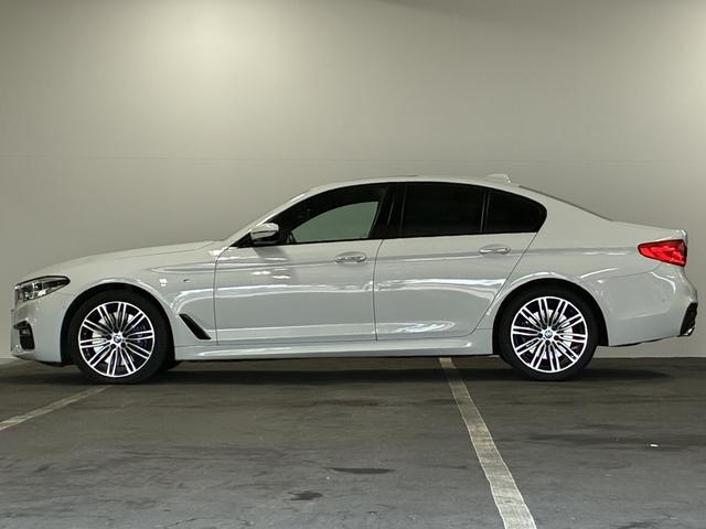 ５シリーズ ５４０ｉ　ｘＤｒｉｖｅ　Ｍスポーツ　サンルーフ／コンフォートＰＫＧ／イノベーションＰＫＧ／Ｈａｒｍａｎ／Ｋａｒｄｏｎサウンド／純正１９インチＡＷ／ＨＵＤ／ソフトクローズドア／ＢＭＷジェスチャーコントロール／マッサージ・シート（10枚目）