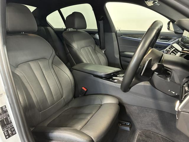 ５シリーズ ５４０ｉ　ｘＤｒｉｖｅ　Ｍスポーツ　サンルーフ／コンフォートＰＫＧ／イノベーションＰＫＧ／Ｈａｒｍａｎ／Ｋａｒｄｏｎサウンド／純正１９インチＡＷ／ＨＵＤ／ソフトクローズドア／ＢＭＷジェスチャーコントロール／マッサージ・シート（15枚目）