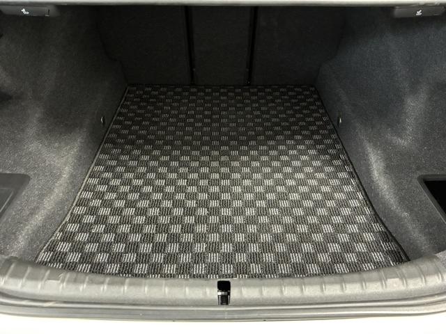 ５シリーズ ５４０ｉ　ｘＤｒｉｖｅ　Ｍスポーツ　サンルーフ／コンフォートＰＫＧ／イノベーションＰＫＧ／Ｈａｒｍａｎ／Ｋａｒｄｏｎサウンド／純正１９インチＡＷ／ＨＵＤ／ソフトクローズドア／ＢＭＷジェスチャーコントロール／マッサージ・シート（28枚目）