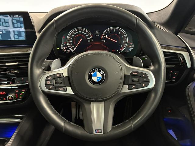 ５シリーズ ５４０ｉ　ｘＤｒｉｖｅ　Ｍスポーツ　サンルーフ／コンフォートＰＫＧ／イノベーションＰＫＧ／Ｈａｒｍａｎ／Ｋａｒｄｏｎサウンド／純正１９インチＡＷ／ＨＵＤ／ソフトクローズドア／ＢＭＷジェスチャーコントロール／マッサージ・シート（30枚目）