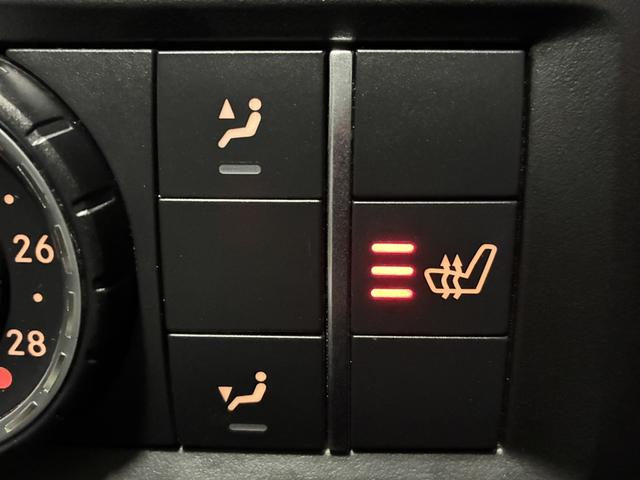 GLS GLS350d 4マチックスポーツ サンルーフ/ハーマンカードン/温冷機能付カップホルダー/AMG21インチAW/レーダーセーフティPKG/ドラレコ/全席シートヒーター/追従クルコン/LEDヘッドライト/純正ナビ&TV/360°カメラ(25枚目)