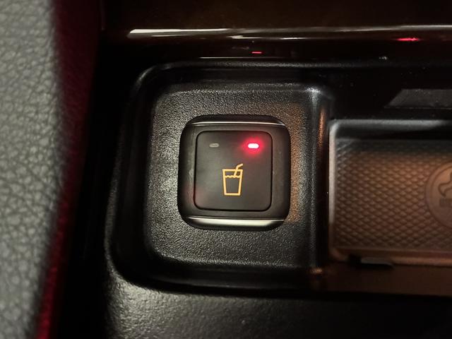 GLS GLS350d 4マチックスポーツ サンルーフ/ハーマンカードン/温冷機能付カップホルダー/AMG21インチAW/レーダーセーフティPKG/ドラレコ/全席シートヒーター/追従クルコン/LEDヘッドライト/純正ナビ&TV/360°カメラ(50枚目)