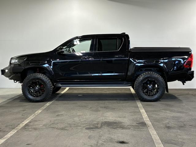 ハイラックス Ｚ　ＧＲスポーツ　３ｉｎｃリフトアップ／電動トノカバー／ウィンチバンパー／寒冷地仕様／アッパーマウント／レクセル１７インチアルミ／オープンカントリーＬＴ２８５／７０Ｒ１７／ＴＲＡＩＬウィンチバンパー（8枚目）