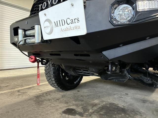 ハイラックス Ｚ　ＧＲスポーツ　３ｉｎｃリフトアップ／電動トノカバー／ウィンチバンパー／寒冷地仕様／アッパーマウント／レクセル１７インチアルミ／オープンカントリーＬＴ２８５／７０Ｒ１７／ＴＲＡＩＬウィンチバンパー（10枚目）