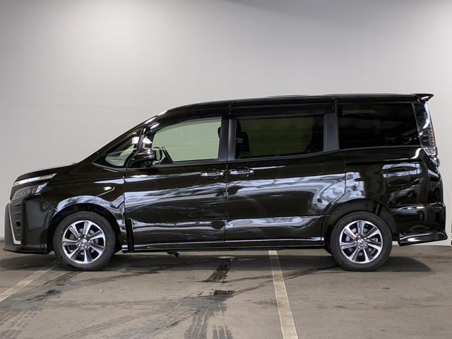 ヴォクシー ＺＳ　煌ＩＩＩ　１オ－ナ－／冬タイヤアルミ積込／寒冷地仕様／両側電動スライドドア／純正ナビ＆ＴＶ／純正エンジンスターター／ＬＥＤヘッドランプ／リヤオートエアコン／クルコン／トヨタセーフティセンス（10枚目）