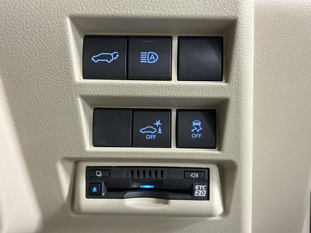 ランドクルーザー ＺＸ　モデリスタ前後／リアエンター／ＪＢＬ／寒冷地仕様／クールボックス／サンルーフ／パノラミックビューモニター／ルーフレール／シートクーラー＆ヒーター／ステアリングヒーター／トヨタセーフティ／純正ナビ＆ＴＶ（54枚目）