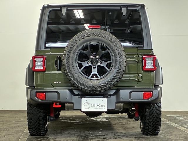 ジープ・ラングラーアンリミテッド ウィリス　１００台限定車／ＵＳ仕様バンパー／専用フロントグリル／専用１７インチＡＷ／ＡｐｐｌｅＣａｒＰｌａｙ／Ａｎｄｒｏｉｄ　Ａｕｔｏ／ＬＥＤヘッドライト／追従クルコン／Ｆ・Ｒ・Ｓカメラ／自動防眩ミラー（7枚目）