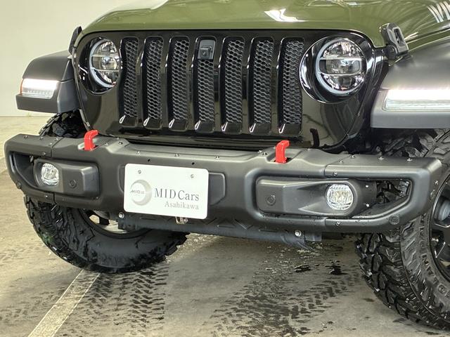 ジープ・ラングラーアンリミテッド ウィリス　１００台限定車／ＵＳ仕様バンパー／専用フロントグリル／専用１７インチＡＷ／ＡｐｐｌｅＣａｒＰｌａｙ／Ａｎｄｒｏｉｄ　Ａｕｔｏ／ＬＥＤヘッドライト／追従クルコン／Ｆ・Ｒ・Ｓカメラ／自動防眩ミラー（10枚目）