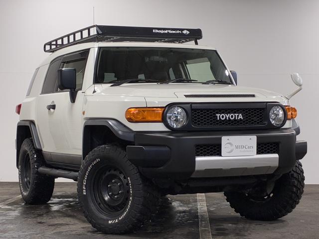 ＦＪクルーザー カラーパッケージ　夏・冬タイヤ付／ＰＥＮＤＬＴＯＮシートカバー／ＢａｊａＲａｃｋルーフキャリア／寒冷地仕様／Ｆ１インチアップ／ブラックグリル／ドラレコ付デジタルミラー／サイドステップ／純正ナビ＆ＴＶ／バックカメラ（4枚目）