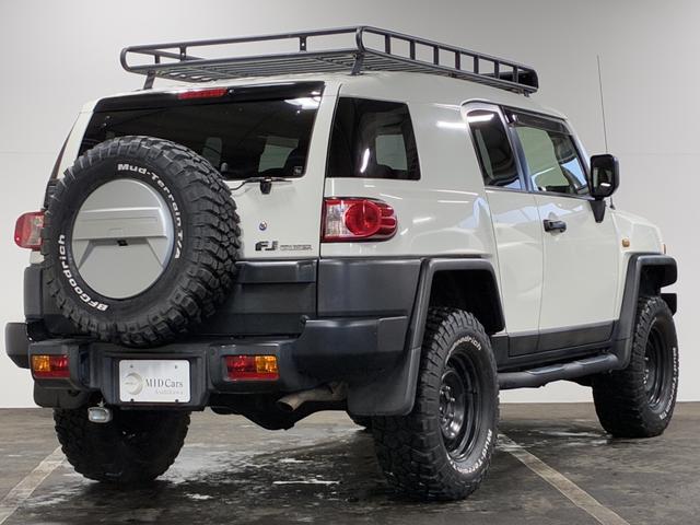 ＦＪクルーザー カラーパッケージ　夏・冬タイヤ付／ＰＥＮＤＬＴＯＮシートカバー／ＢａｊａＲａｃｋルーフキャリア／寒冷地仕様／Ｆ１インチアップ／ブラックグリル／ドラレコ付デジタルミラー／サイドステップ／純正ナビ＆ＴＶ／バックカメラ（6枚目）