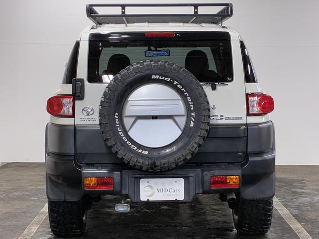 ＦＪクルーザー カラーパッケージ　夏・冬タイヤ付／ＰＥＮＤＬＴＯＮシートカバー／ＢａｊａＲａｃｋルーフキャリア／寒冷地仕様／Ｆ１インチアップ／ブラックグリル／ドラレコ付デジタルミラー／サイドステップ／純正ナビ＆ＴＶ／バックカメラ（7枚目）