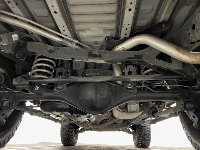 ＦＪクルーザー カラーパッケージ　夏・冬タイヤ付／ＰＥＮＤＬＴＯＮシートカバー／ＢａｊａＲａｃｋルーフキャリア／寒冷地仕様／Ｆ１インチアップ／ブラックグリル／ドラレコ付デジタルミラー／サイドステップ／純正ナビ＆ＴＶ／バックカメラ（19枚目）