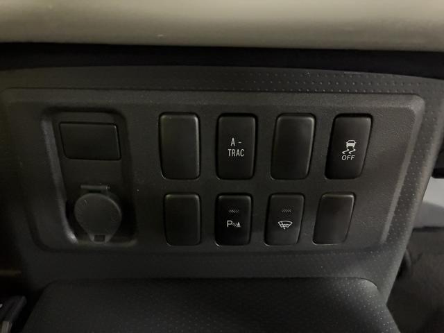 ＦＪクルーザー カラーパッケージ　夏・冬タイヤ付／ＰＥＮＤＬＴＯＮシートカバー／ＢａｊａＲａｃｋルーフキャリア／寒冷地仕様／Ｆ１インチアップ／ブラックグリル／ドラレコ付デジタルミラー／サイドステップ／純正ナビ＆ＴＶ／バックカメラ（38枚目）