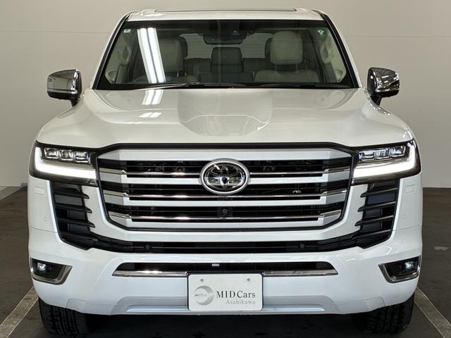 ランドクルーザー ＺＸ　ＪＢＬサウンド／サンルーフ／電動リアデフロック／タイヤ空気圧警報システム／シートクーラー＆シートヒーター／パノラミックビューモニター／ＨＵＤ／ワンオーナー／ベージュレザー／メーカーナビ／ＥＴＣ（4枚目）