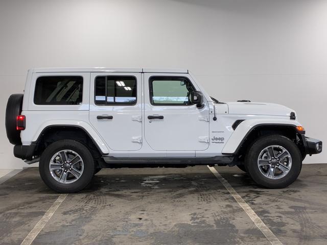 ジープ・ラングラーアンリミテッド サハラ　ドラレコ付きデジタルミラー／ＡｐｐｌｅＣａｒＰｌａｙ／アルパイン／純正１８インチＡＷ／黒革／シートヒーター／オートハイビーム／追従クルコン／サイドステップ／ＬＥＤヘッドライト／純正ナビ＆ＴＶ（5枚目）