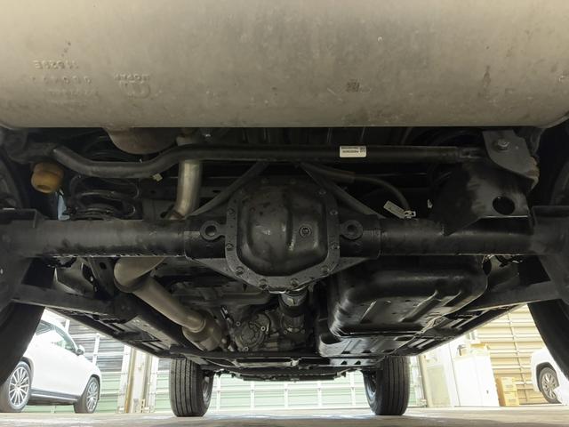 ジープ・ラングラーアンリミテッド サハラ　ドラレコ付きデジタルミラー／ＡｐｐｌｅＣａｒＰｌａｙ／アルパイン／純正１８インチＡＷ／黒革／シートヒーター／オートハイビーム／追従クルコン／サイドステップ／ＬＥＤヘッドライト／純正ナビ＆ＴＶ（13枚目）